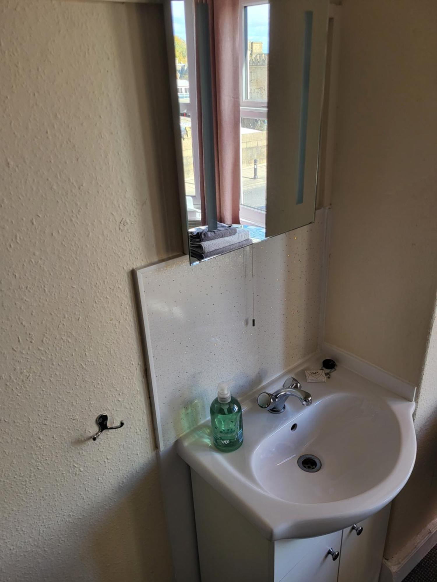 Station Guesthouse - Key Pad Entry Lancaster Bilik gambar
